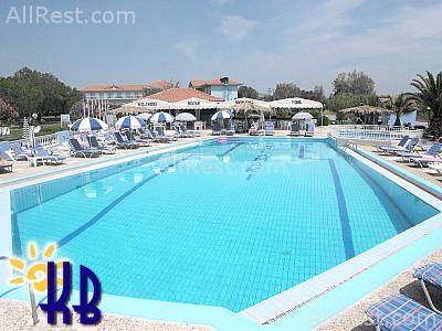 Kalamaki Beach Hotel 10